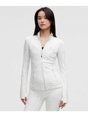 Lululemon size 6 Define Jacket *Nulu Contour Spot White Multi Great condition